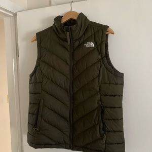 Good condition Large north face vest.